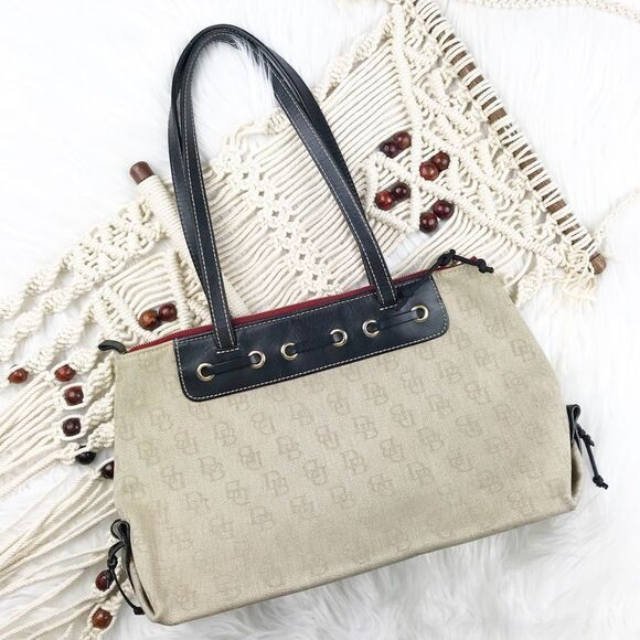 Dooney & Bourke Handbags - Vintage Y2K Dooney & bourke printed shoulder bag